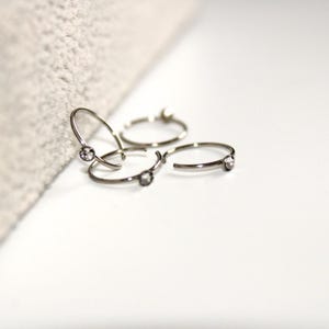 1pc Silver One Stone 316L Surgical stainless steel nose ring/nose stud/cartilage/tragus -20 Gauge Diameter 8mm