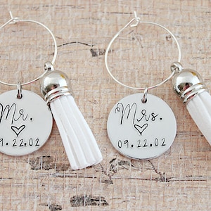 Mr and Mrs - Wine Charms - Wedding Accessories - Wine Glass Charms- Engagement Gift- Bridal Shower Gift- Wedding Glasses for Bride and Groom