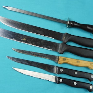 Vintage Old Lot of 5 Kitchen Chef's Bread Steak Cutlery Knife & Sharpener