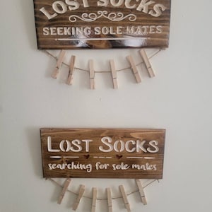 Lost socks seeking/searching sole mate, laundry room sign. Funny and useful sign.