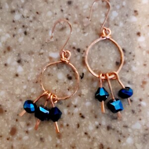 Hammered copper and glass earrings