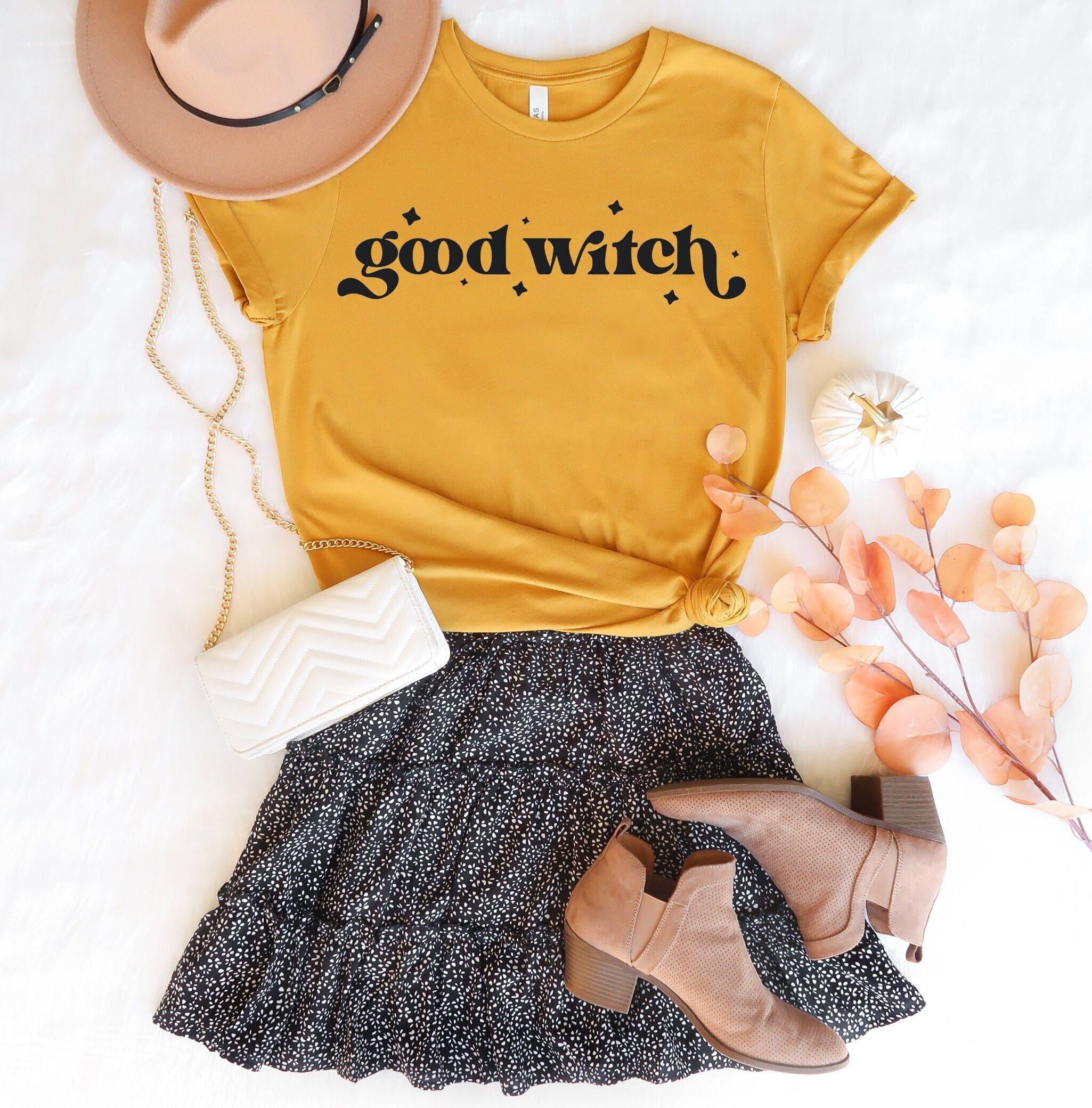 Camiseta GOOD WITCH (Brilha no Escuro!)