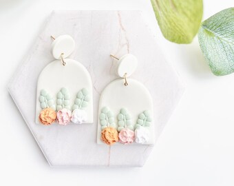 Clay Earrings, White Floral Earrings, Valentine's Day Gifts for Her, Mother's Day Gift Ideas, Bridal and Wedding Earrings, Handmade Gifts