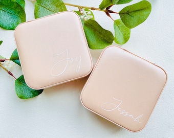 Personalized Jewelry Boxes, Gifts for Friends, Bridesmaid Gift, Christmas Gifts, Gifts for Women, Travel Jewelry Case, Stocking Stuffers
