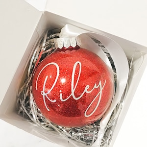 Personalized Christmas ornament, 3” Ornament with name and snowflakes, Christmas gift, holiday gifts, personalised gift, Family Christmas