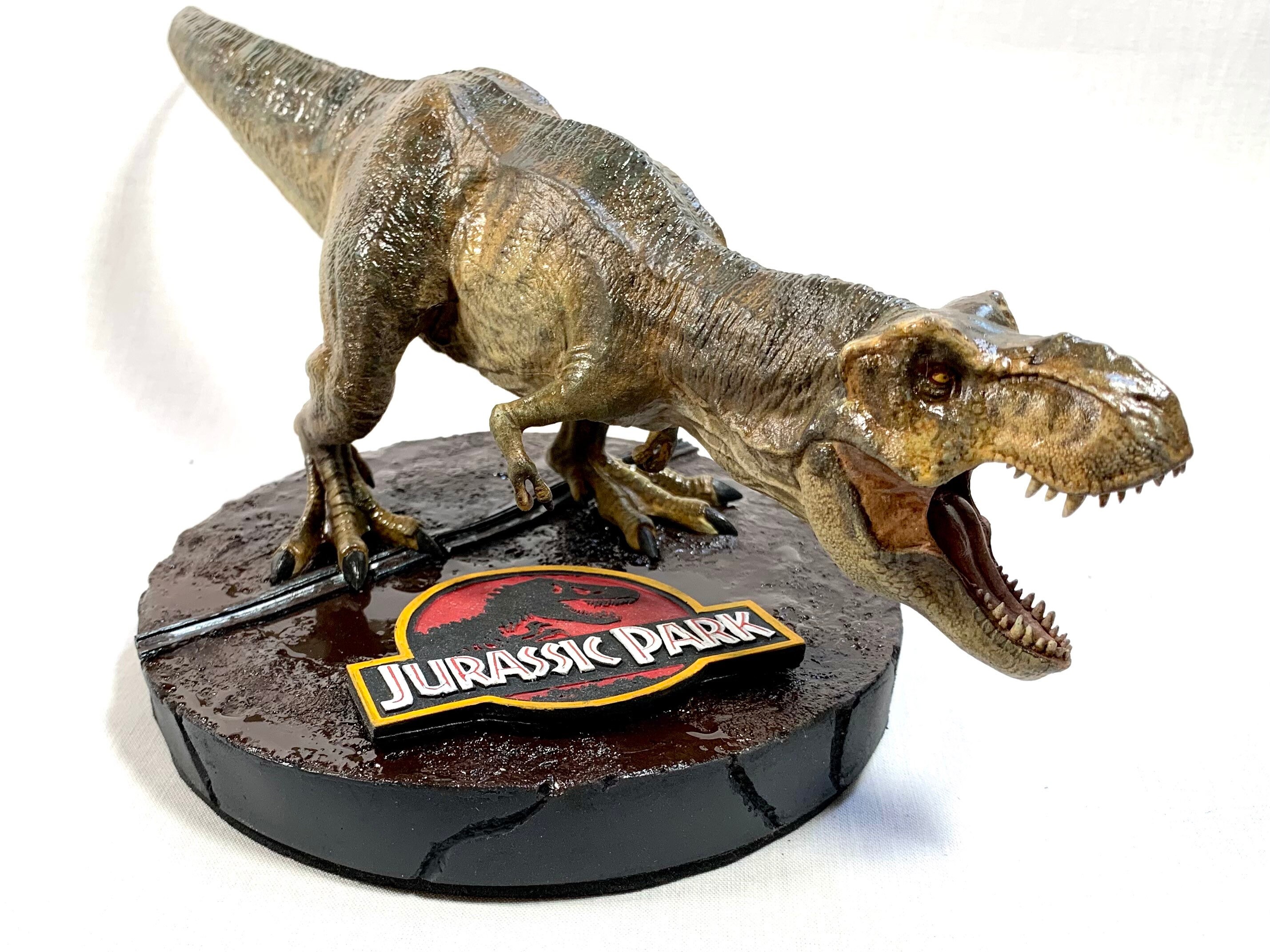 chronicle collectibles dilophosaurus