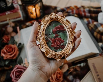 Miniatura de pintura enmarcada estilo antiguo en oro rosa / Mini lámina magnética