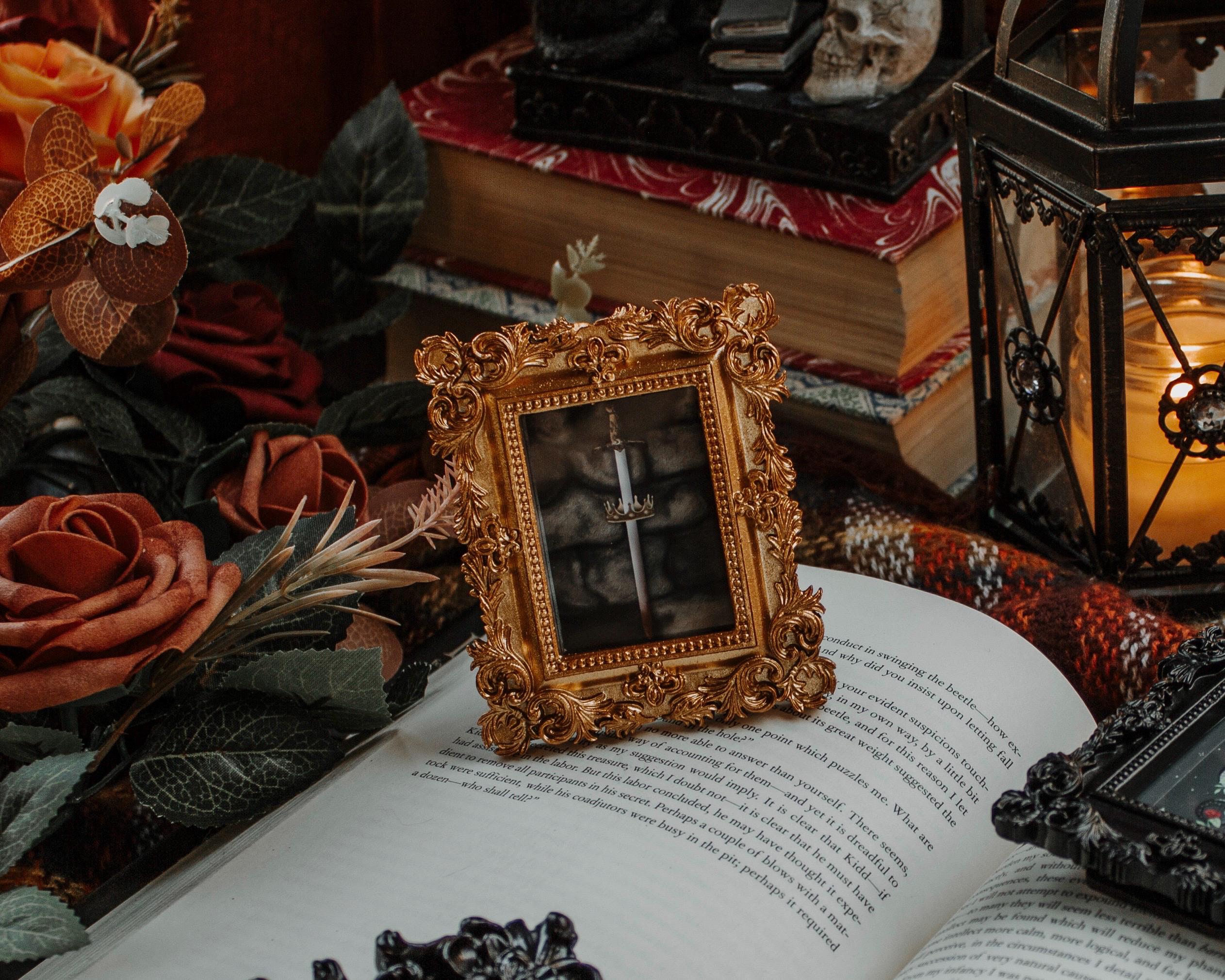 Mini Medieval Painting - Etsy