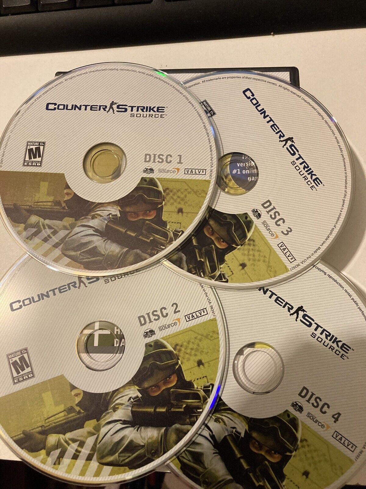 Counter Strike Source PC Game w/ Half Life 2: Deathmatch 4 Discs