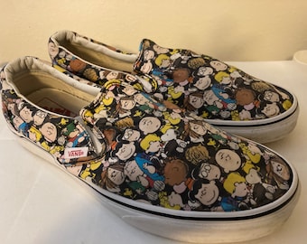 Snoopy Vans Shoes | Etsy معطف المطر