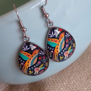 Polish New Folk Art Inspired Earrings with Bird Pattern Glass Artistic Bold Statement Earrings Unique Vibrant Bird Themed Gift Jewelry