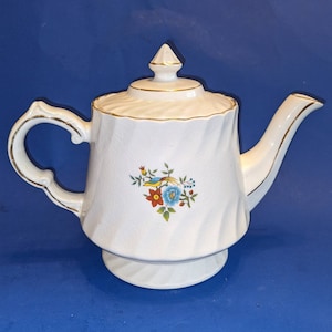 Teapot, ELLGREAVE - a division of Wood & Sons, Ironstone, numbered 931B, flowers and birds with long tails