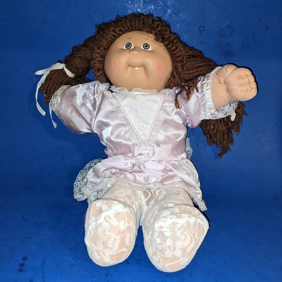Signed 1985 Cabbage Patch Doll With Birth Certificate Etsy