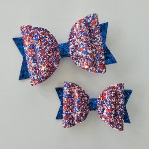 Patriotic hair bow, 4th of July hair bow, Red white and blue hair bow, Independence day hair bow, Patriotic Glitter Bow, 4th of July outfit