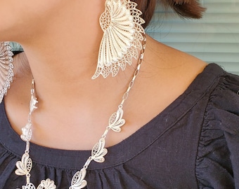 Conjunto de collar y aretes de filigrana de plata .950: joyería artesanal peruana