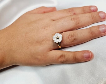 Silver.950 & 18k Ring, Gift  for  Woman, Birthday, Mother of Pearl,  Etsy pick, Tap  gift.