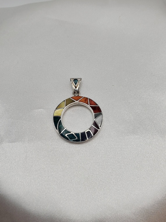 Pendentif Ancien Péruvien En Argent Massif 950 - Style Ethnique Avec Fleur Colorée