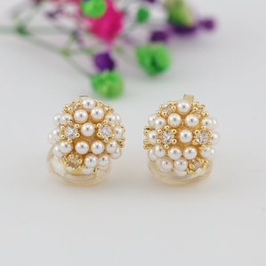 MINI PEARLS clip-on/post-back earrings Nickel-free brass earrings dipped in 14K gold Everyday style