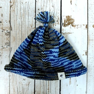 Men&#39;s Knit Slouchy Beanie: Blue Gray Camo, Rolled Brim, Tassel