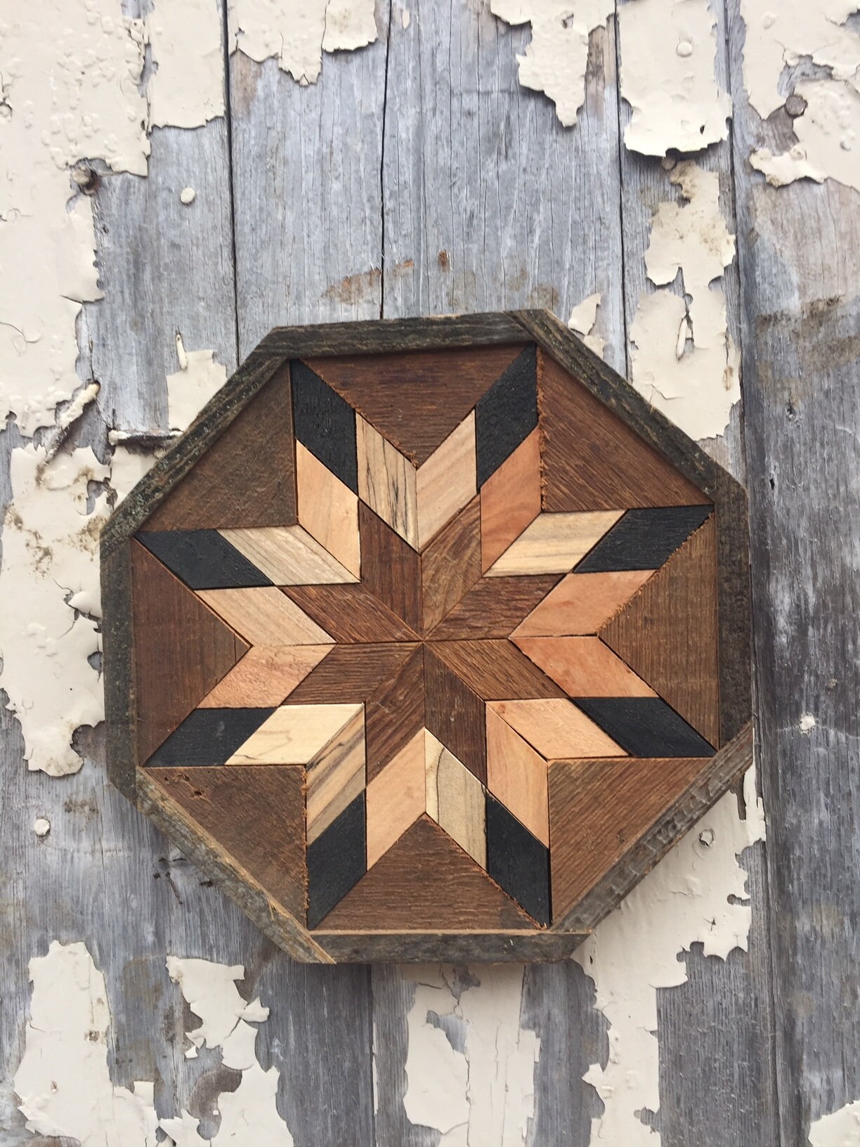 SO01 Amish Barn quilt wood plaque (Octagon) 10.5 across