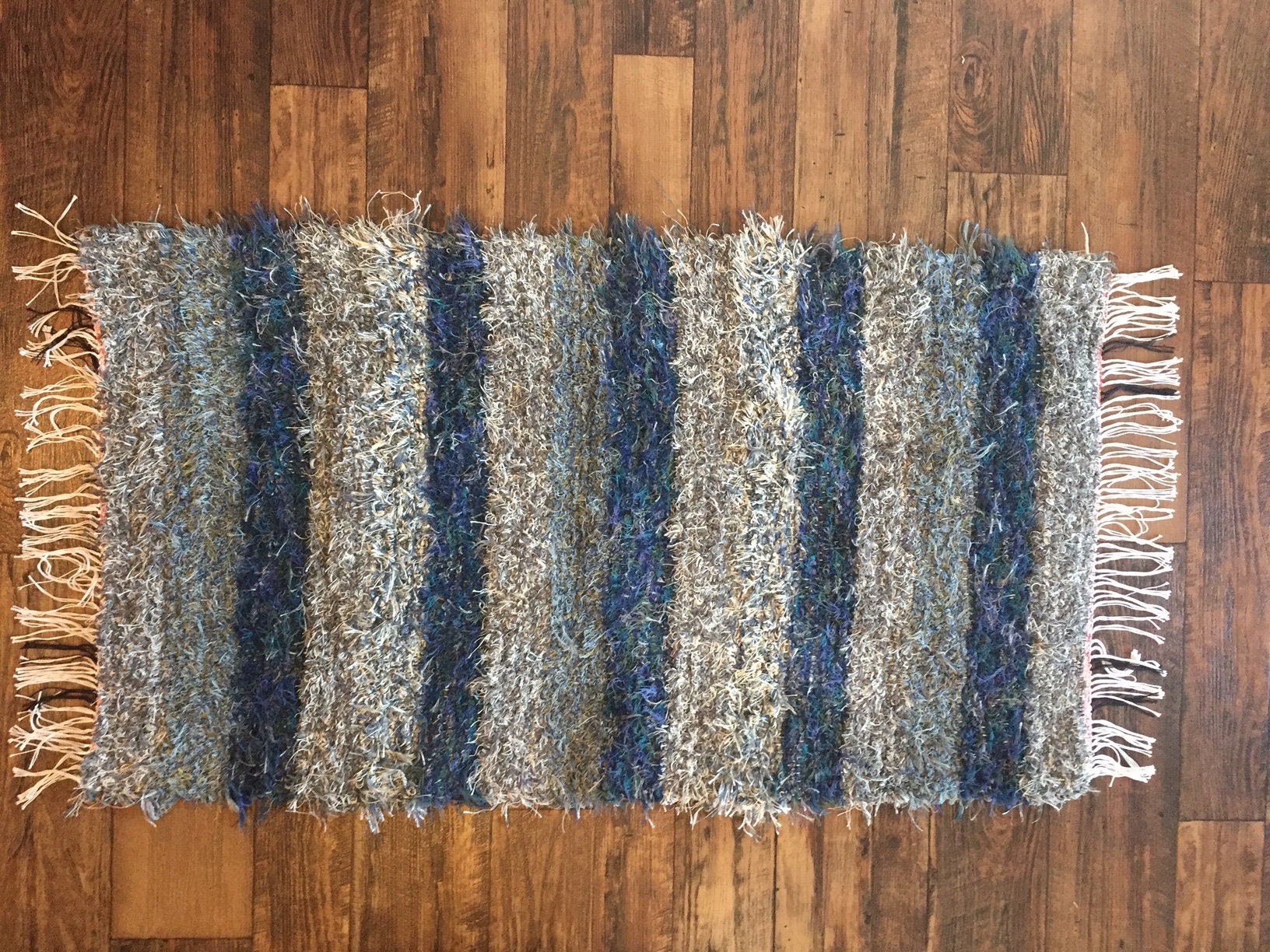 Amish hand Loomed area rug 27”X 48”