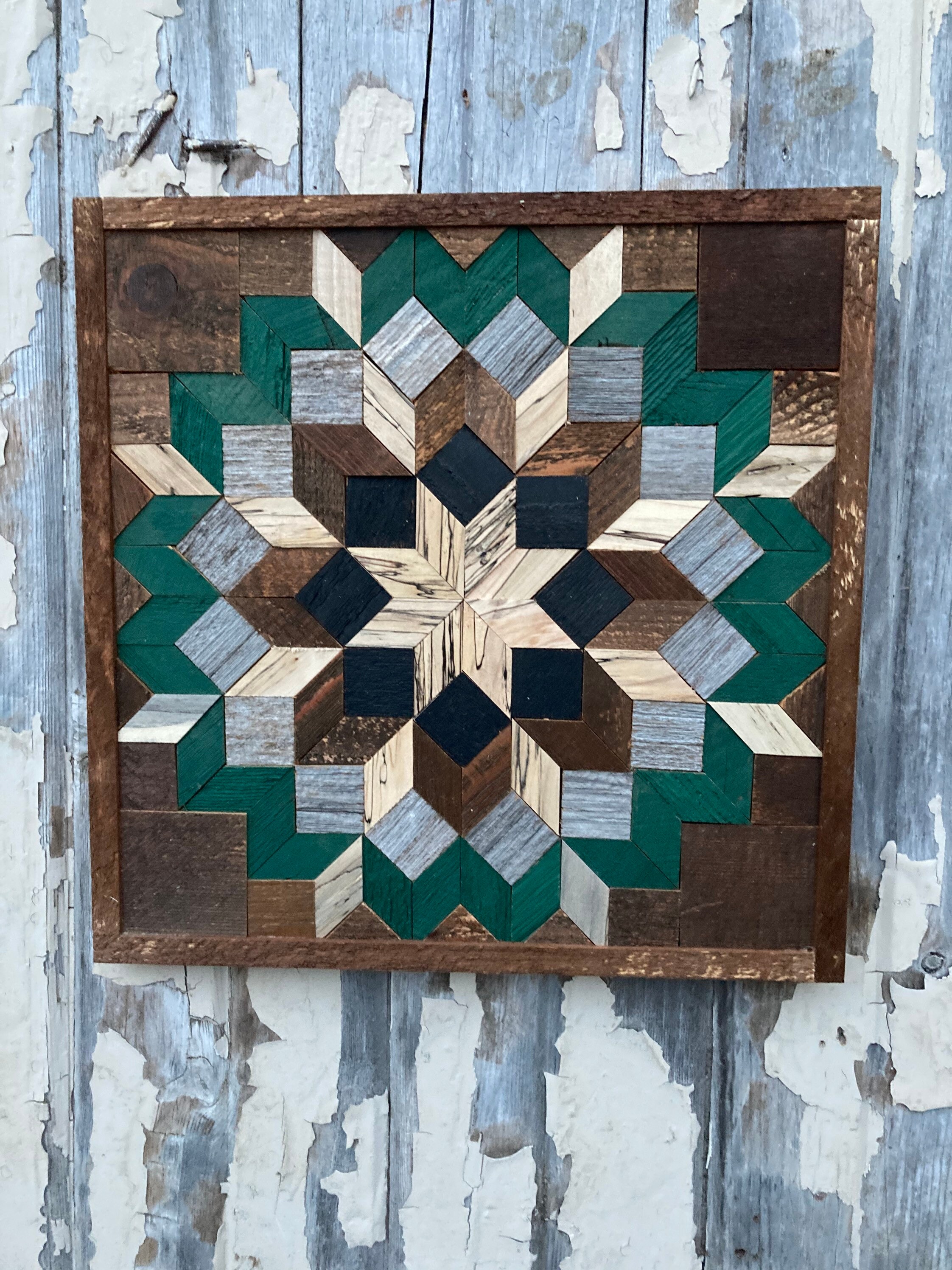 MS318 Amish Barn quilt wood plaque 15”x15”