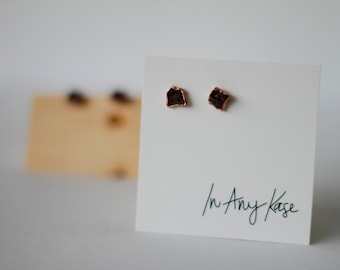 Natural Garnet Stone Earrings - Garnet Earrings - Electrofomed Earrings - Stud Earrings - Minimalist Earrings