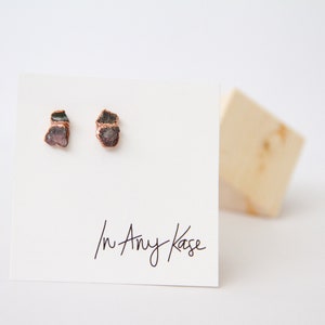 Pendientes naturales de turmalina rosa y verde - Pendientes de turmalina - Pendientes electroformados - Pendientes de piedra - Pendientes minimalistas
