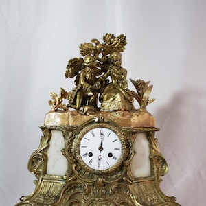 Tidig fransk romantisk bordsklocka i massiv brons Silk Thread Vincentie-urverk
