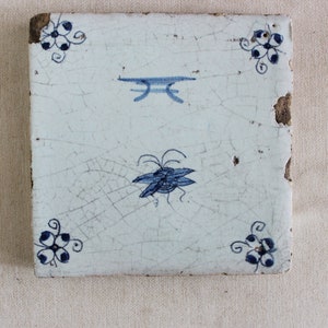 delft blue antique  tile  from around 1650 INSECT