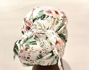 Gorro de enfermera de algodón con botones y diseño floral