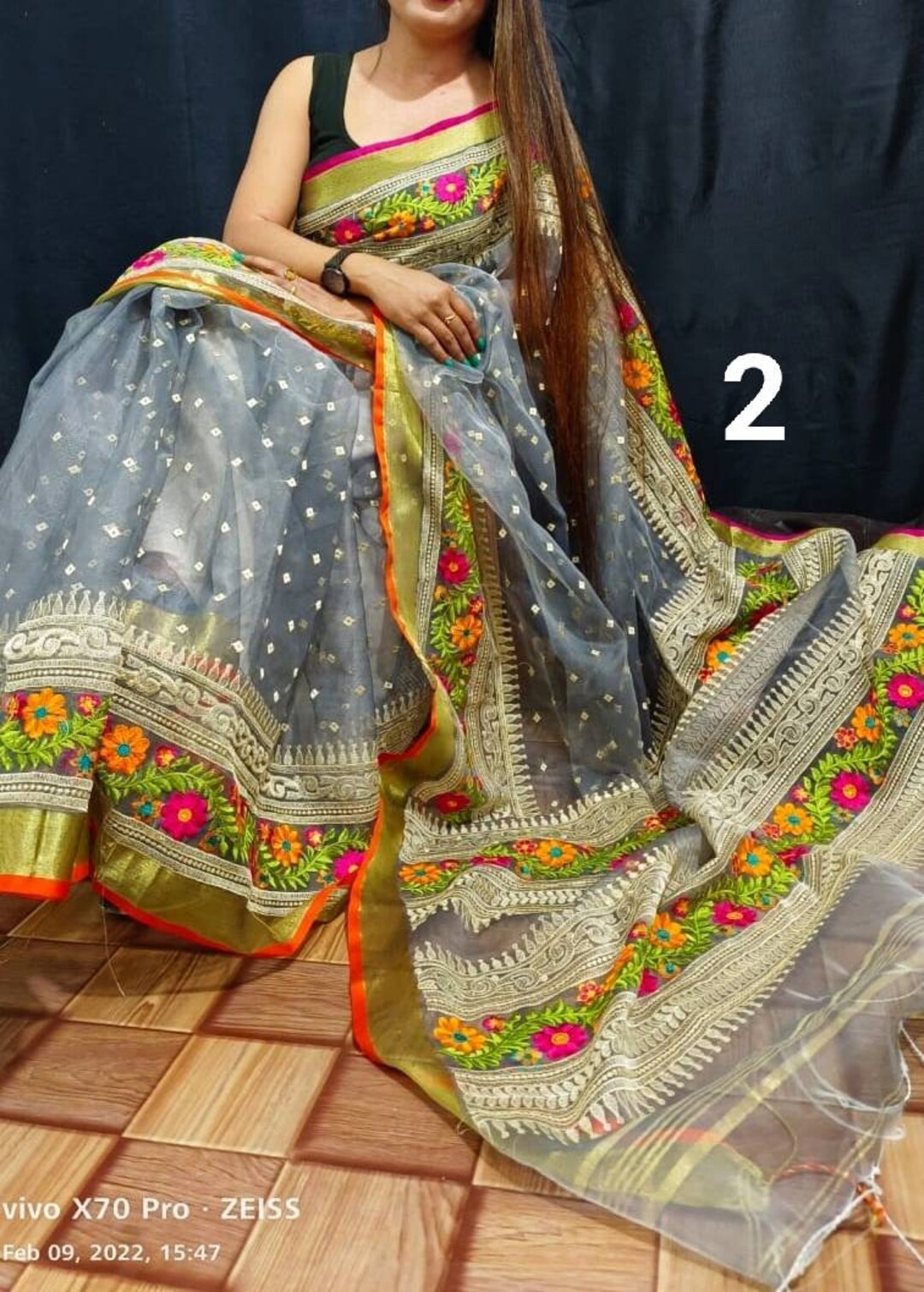 Gujarati Embroidery Muslin Saree With Blouse Piece / Handloom Muslin ...