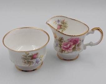 Elizabethan Sugar Bowl and Creamer - Fine Bone China Made in England - Floral Design C.1980s