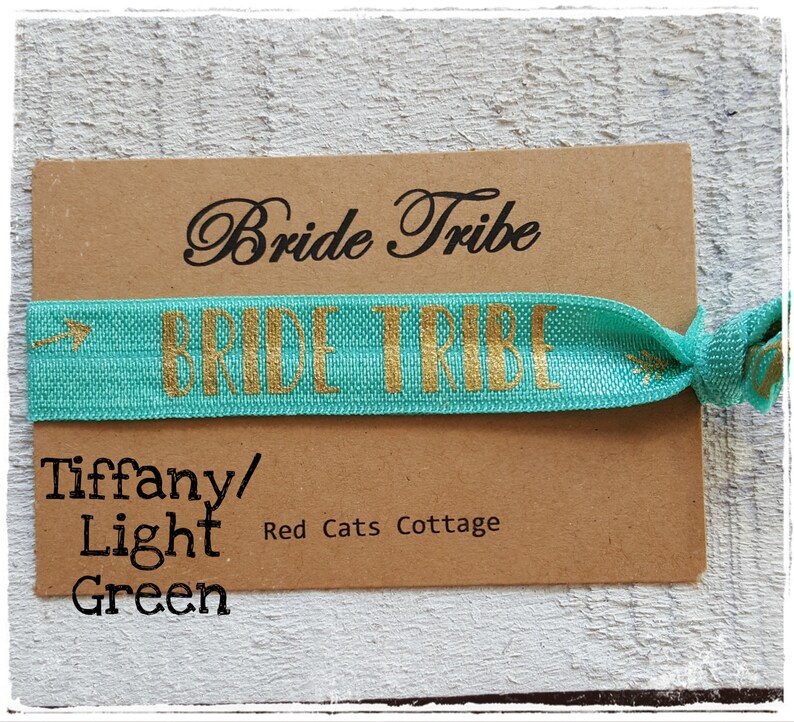Set Braccialetti Per Addio Al Nubilato: 1 Bracciale 'Bride' Bianco + 10 Fosforescenti Per Le Damigelle