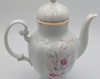 Bavarian porcelain teapot from the Seltmann Weiden Christine collection with pink flowers and gold trim.