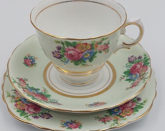 Colclough Bone China Trio Teacup Made in England (C.1946-48) Green with Gold Floral Decoration