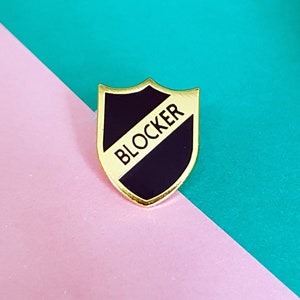 Roller Derby Enamel Pin - Blocker Schild