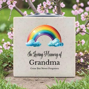 In Loving Memory Of Memorial Rose Bowl Grave Marker bloempotvaas met regenboogontwerp (UV-GEDRUKT)