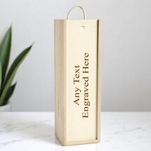 Caja de vino de madera grabada personalizada. Varios diseños y tamaños disponibles. Regalo perfecto para cumpleaños, bodas y jubilación.