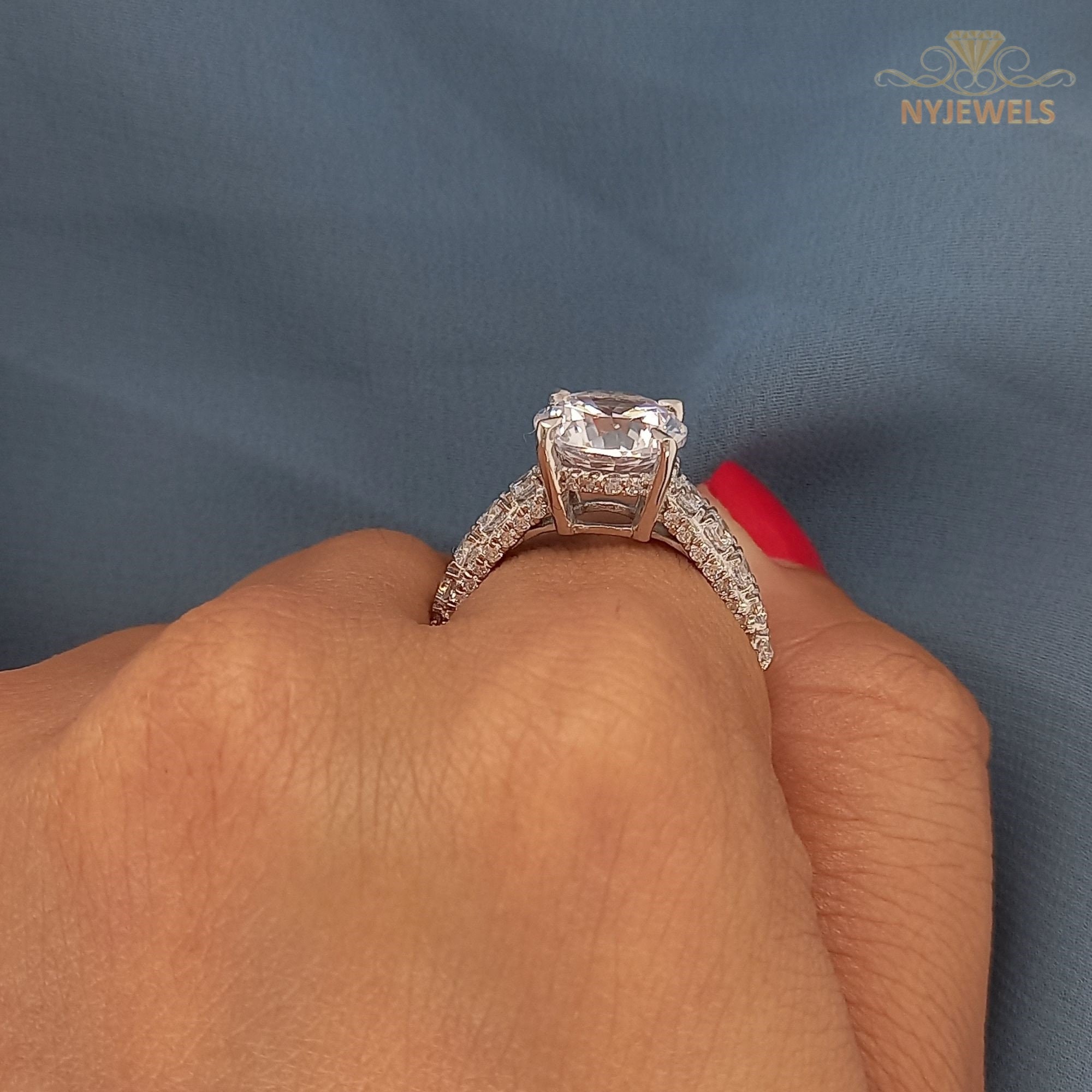 Solitär-Verlobungsring Mit 2 Karat Solitär-Echt-Diamant Im