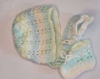 Bonnet and booties in pastel multicolour, 0-3 months hand knitted in acrylic yarn and machine washable