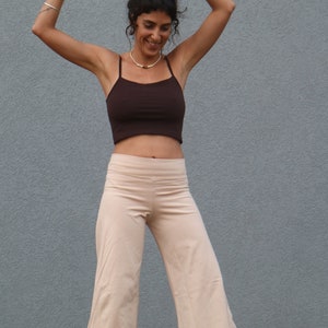 Pantaloni yoga, pantaloni Boho, pantaloni a gamba larga, pantaloni di cotone, pantaloni hippie, abbigliamento Boho, abbigliamento festival, pantaloni beige, pantaloni fitness, abbigliamento yoga immagine 2