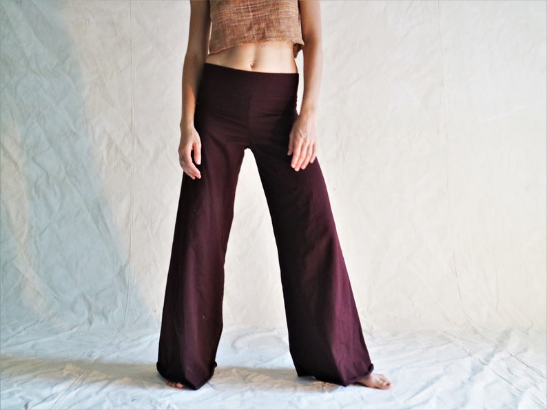 Pantaloni yoga, pantaloni Boho, pantaloni a gamba larga, pantaloni di cotone, pantaloni hippie, abbigliamento Boho, abbigliamento festival, pantaloni beige, pantaloni fitness, abbigliamento yoga Viola