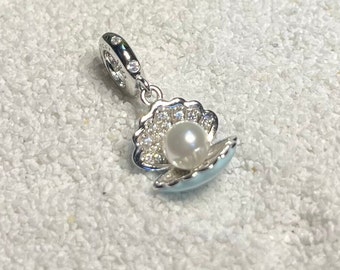 Charm | Muschel mit Perle | Trend 2023 | 925er Sterling Silber| Anhänger | Premium Qualität| Geschenkidee|