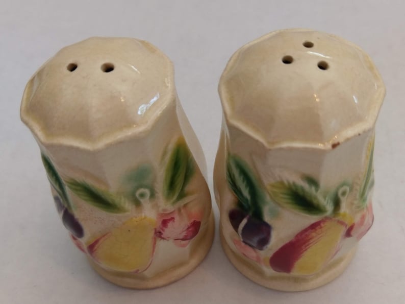 Vintage Collectible Ridged Ceramic 3-D Hand-painted Fruit Salt Pepper Shakers made in Japan