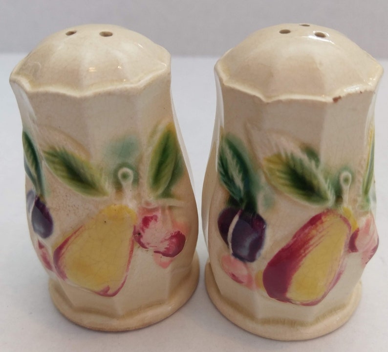 Vintage Collectible Ridged Ceramic 3-D Hand-painted Fruit Salt Pepper Shakers made in Japan