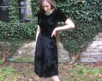 1940's Velvet Dress | Mended Tear | Black Velvet Dress | Collared Dress | Original Vintage