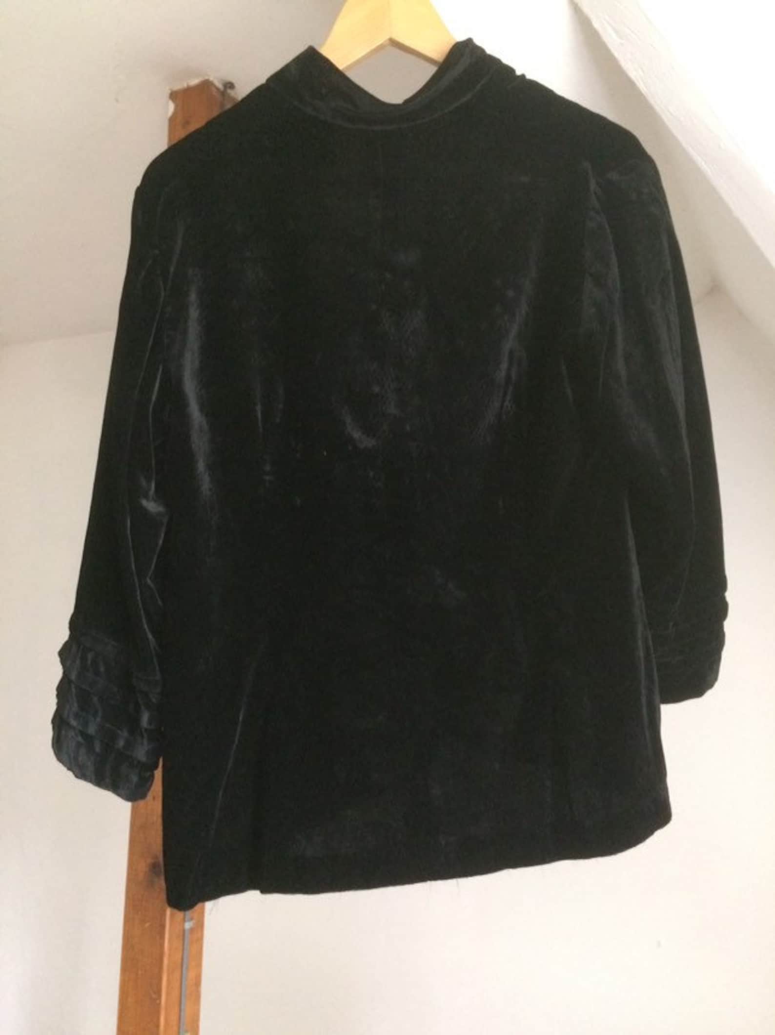 1920's velvet jacket