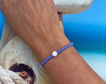 Bracelet perles coquillages, bracelet rocaille, bracelet bleu, bijoux surfeur