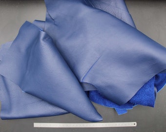 1 kgr de chutes de cuir de veau nappa bleu marine grain naturel